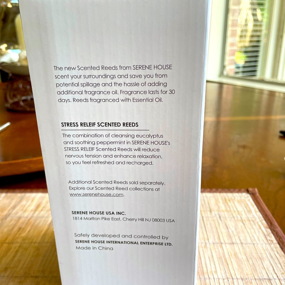 Pre-Scented Reed Diffuser - Picture 5 of 5